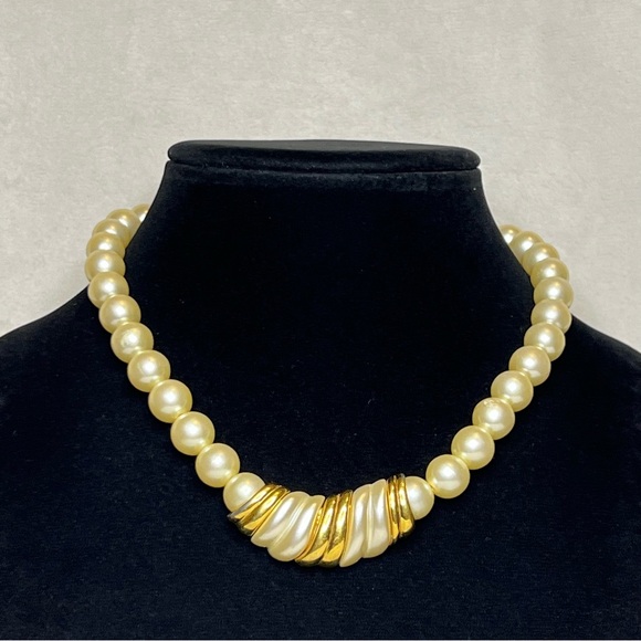 Napier Jewelry - Napier Vintage Faux Pearl Necklace